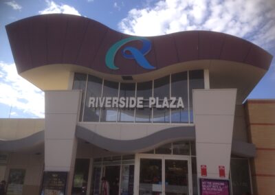 Shopfronts-illuminated-signage-canberra